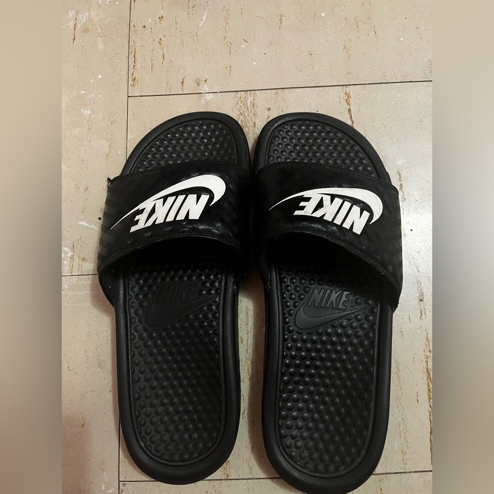 Women’s Nike Black and White Slides